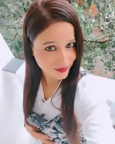Call Girls in Juinagar