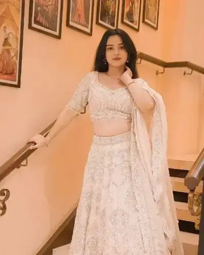 Escort Service In Juinagar
